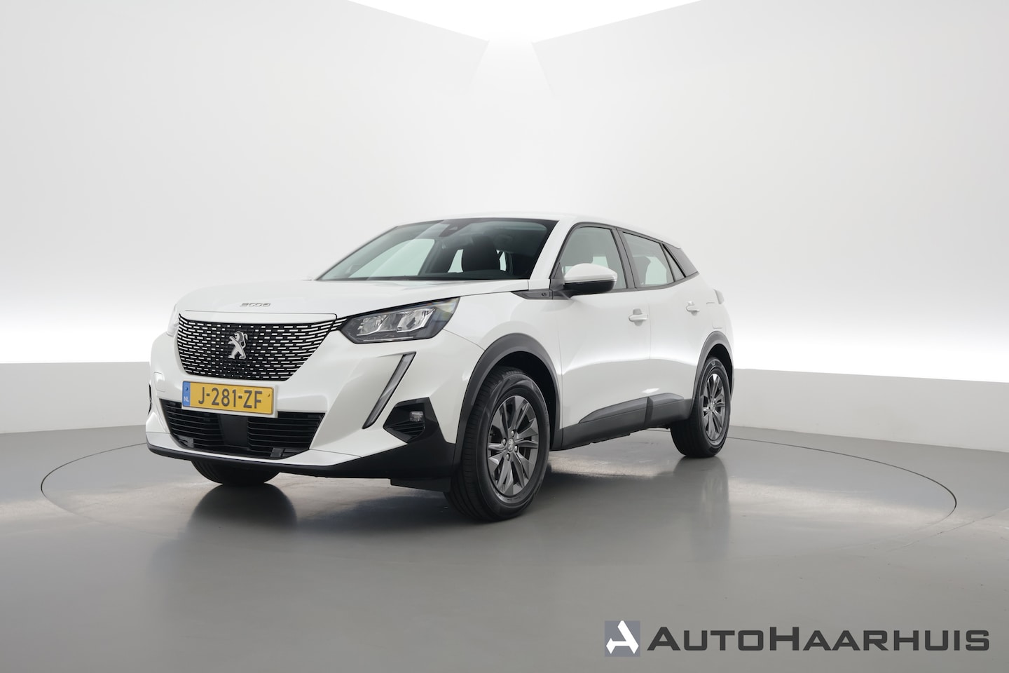 Peugeot e-2008 - EV Active 50 kWh | Navi + App. Connect | Cruise | LED | ACC | PDC achter - AutoWereld.nl