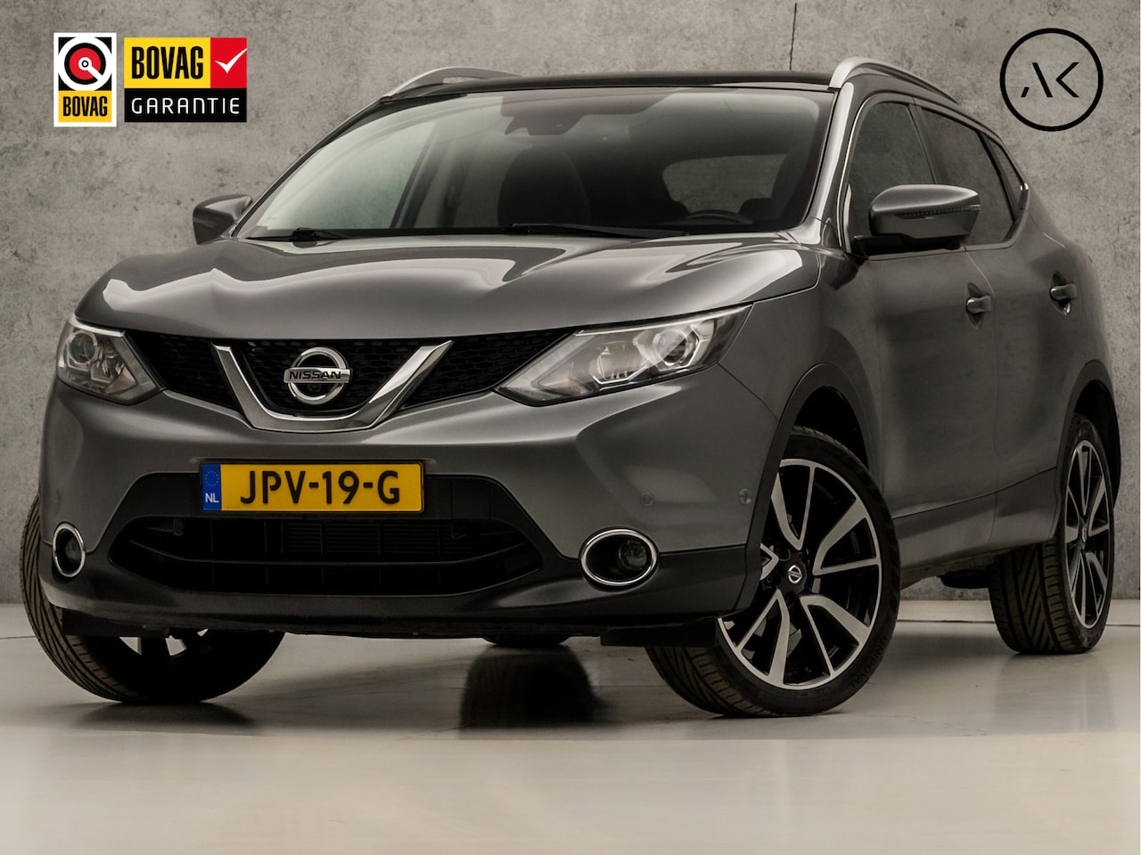 Nissan Qashqai - 1.2 N-Vision (NAVIGATIE, PANORAMADAK, 360 CAMERA, STOELVERWARMING, LEDEREN SPORTSTOELEN, N - AutoWereld.nl