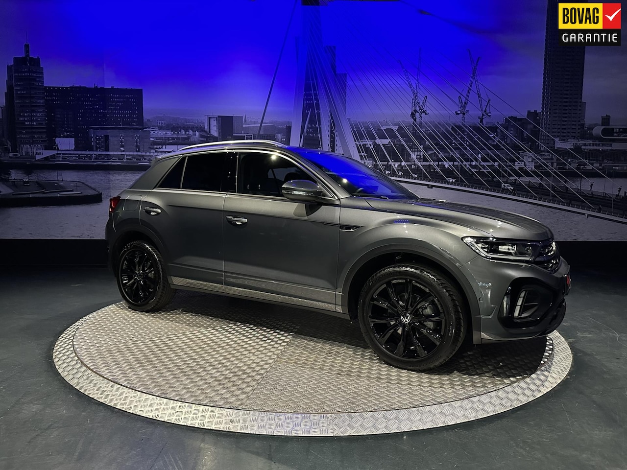 Volkswagen T-Roc - 1.5 TSI R-Line Edition *Keyless*Winterpakket*Camera* - AutoWereld.nl
