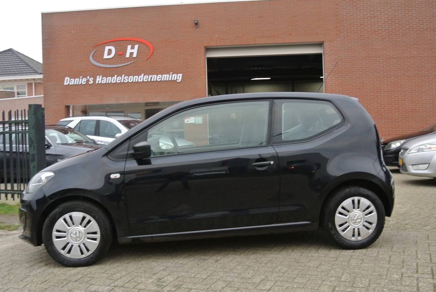 Volkswagen Up! - 1.0 take up! BlueMotion airco inruil mogelijk nap - AutoWereld.nl