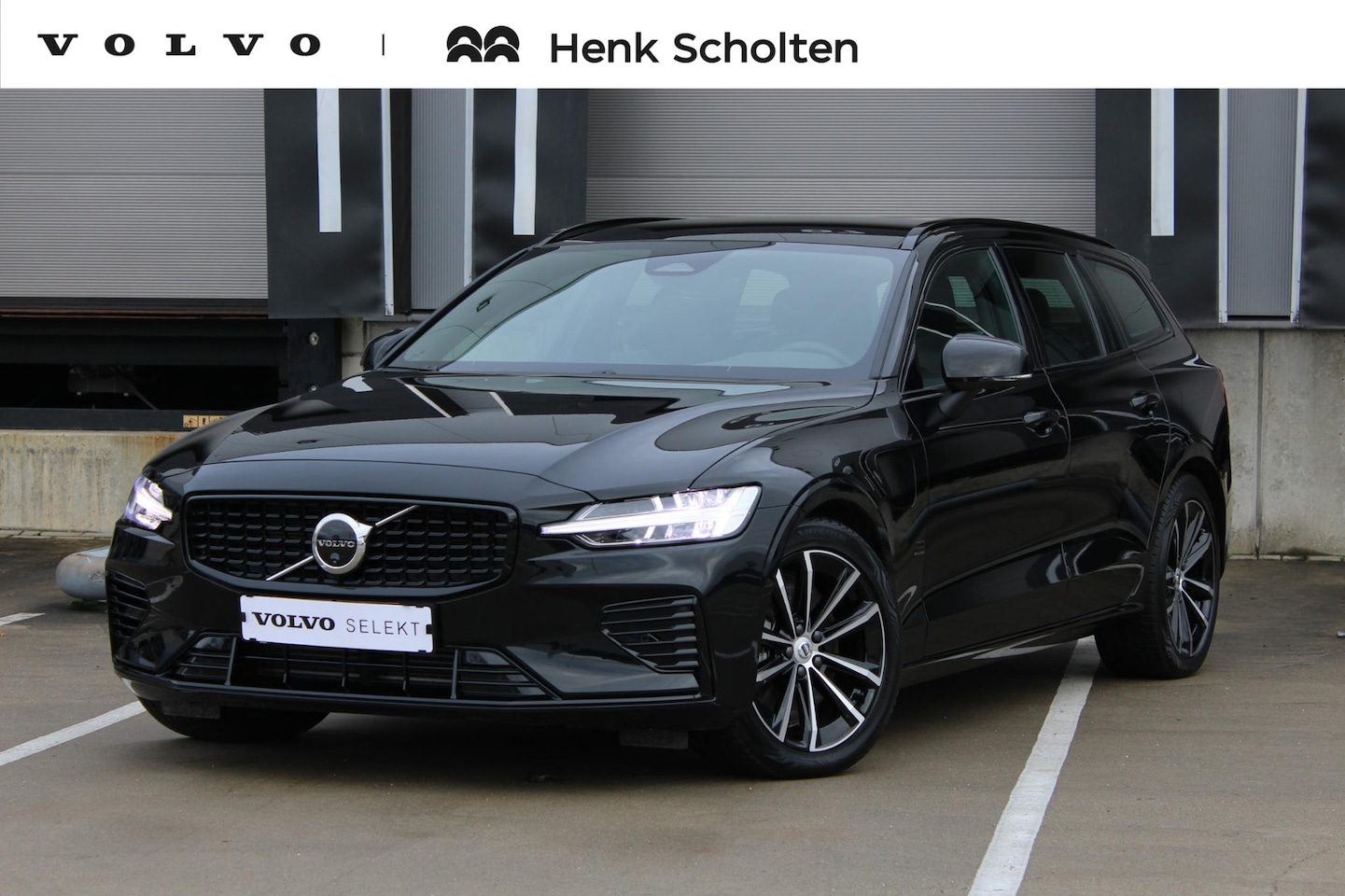 Volvo V60 - 2.0 T6 Plug-in hybrid AWD Plus Dark Rondomzicht Camera| Semi Electrische trekhaak| Electro - AutoWereld.nl
