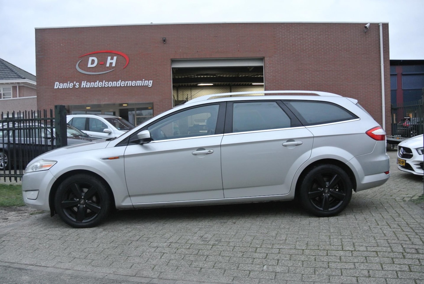 Ford Mondeo Wagon - 2.3-16V Titanium airco apk 30-08-2026 inruil mogelijk nap - AutoWereld.nl