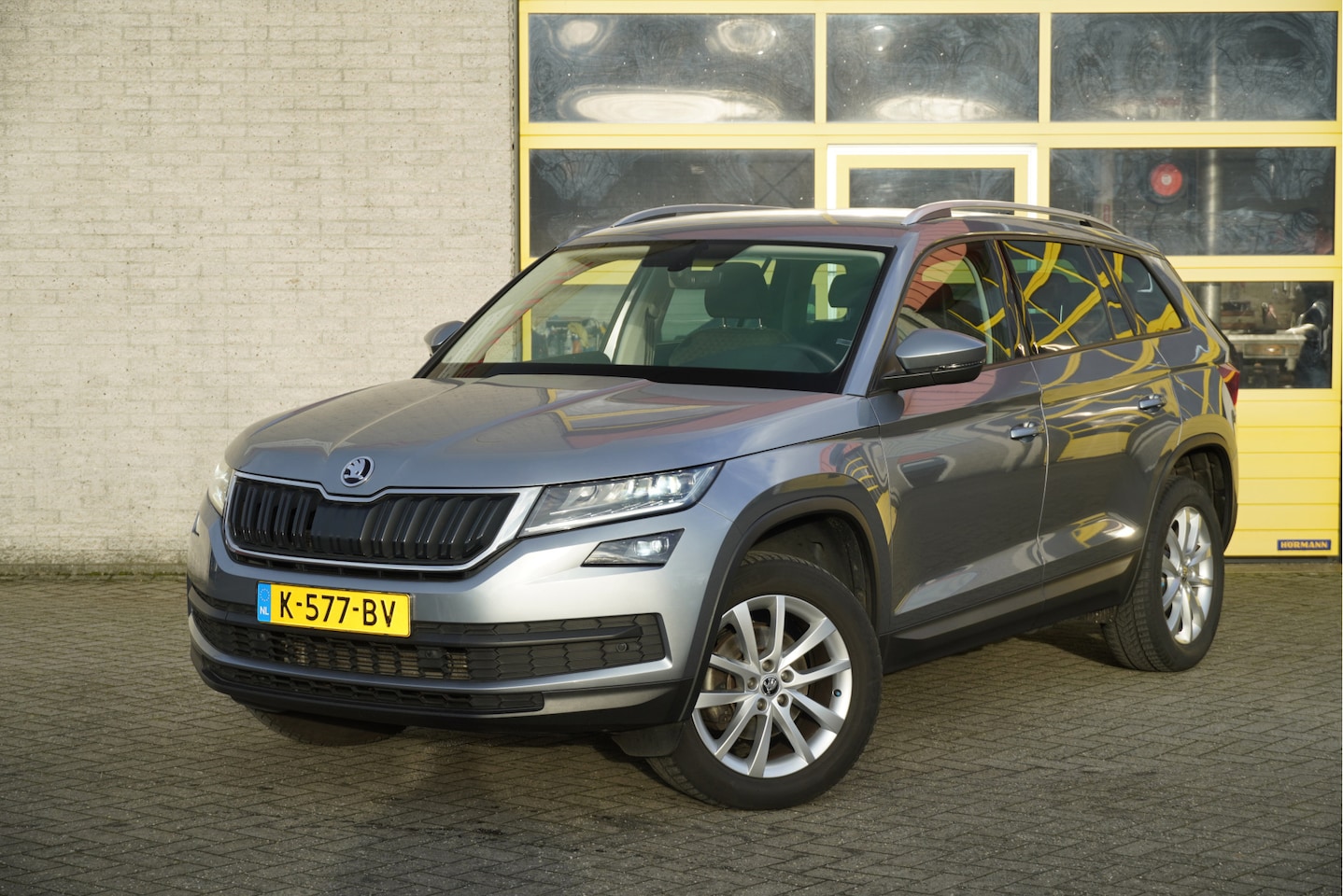 Skoda Kodiaq - 1.5 TSI 150PK! Business Edition BJ2020 Lmv 18" | Led V+A | Pdc | Navi | Keyless entry | Ve - AutoWereld.nl