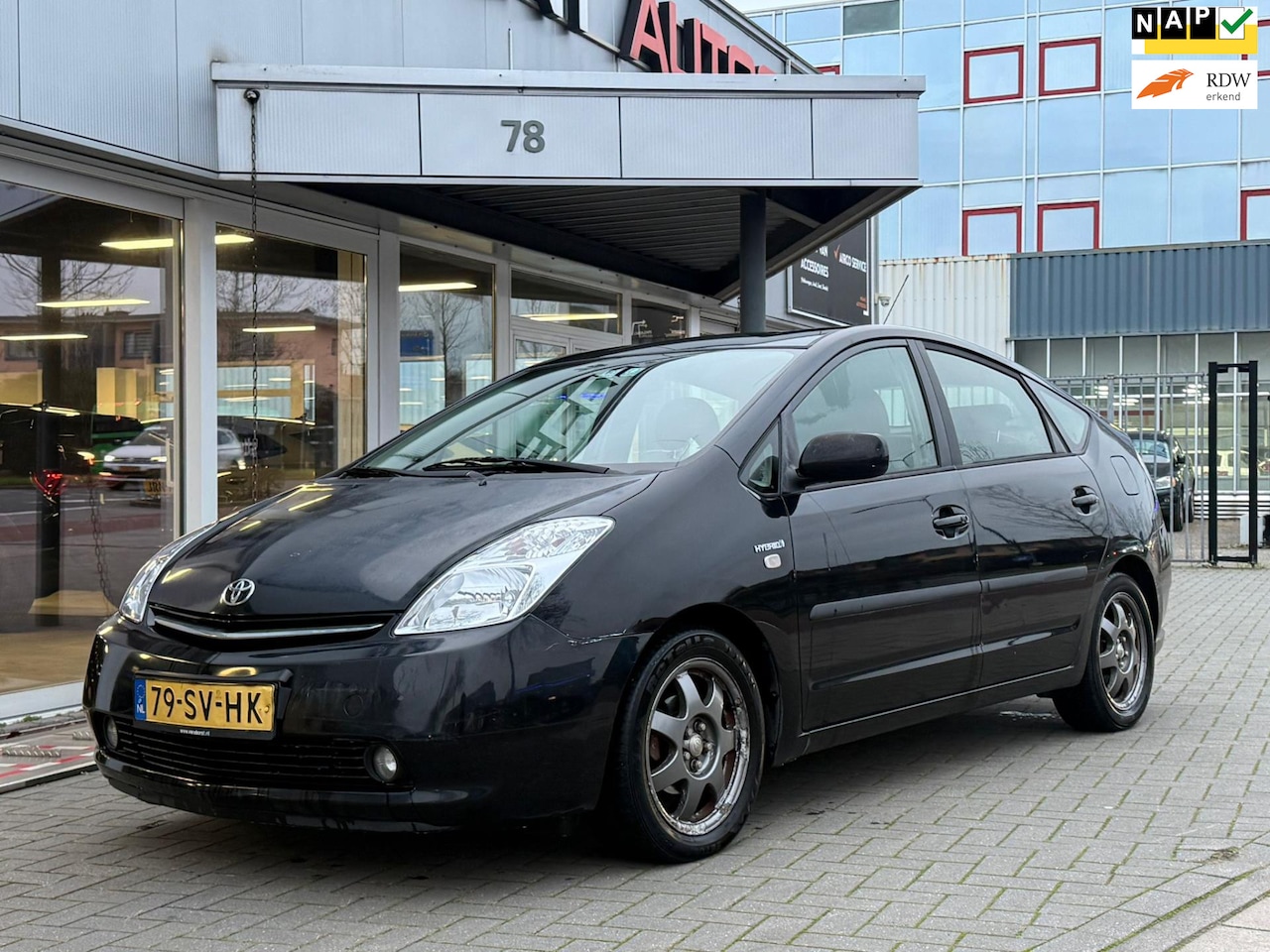 Toyota Prius - 1.5 VVT-i Tech Edition - Navigatie - AutoWereld.nl
