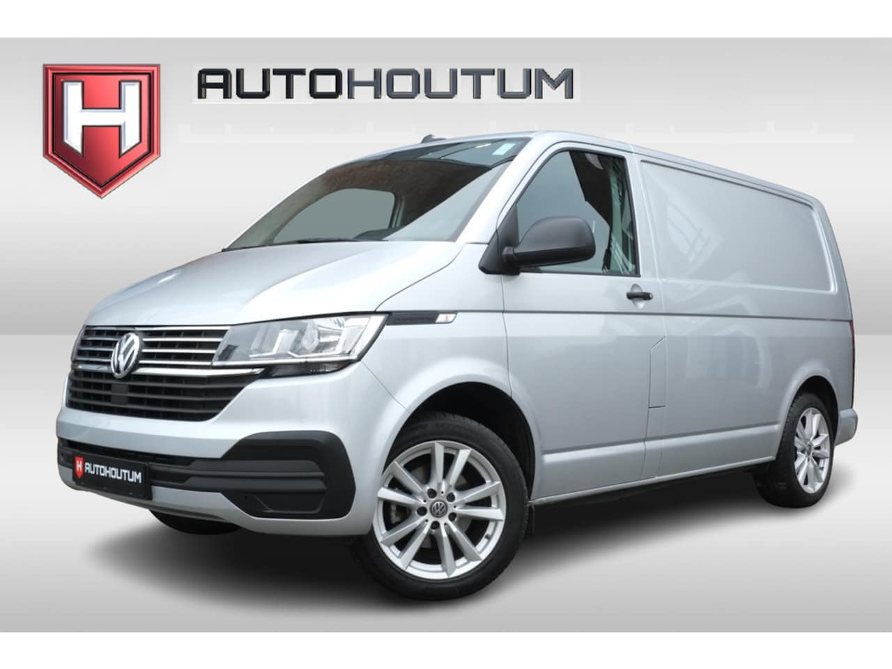Volkswagen Transporter - 2.0 TDI DSG 150pk L1H1 32 Navigatie, 3 zits - AutoWereld.nl