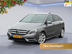 Mercedes-Benz B-klasse - 200 Ambition AUTOMAAT 156 pk, camera, electrisch bedienbare trekhaak, leder, navi, NL auto