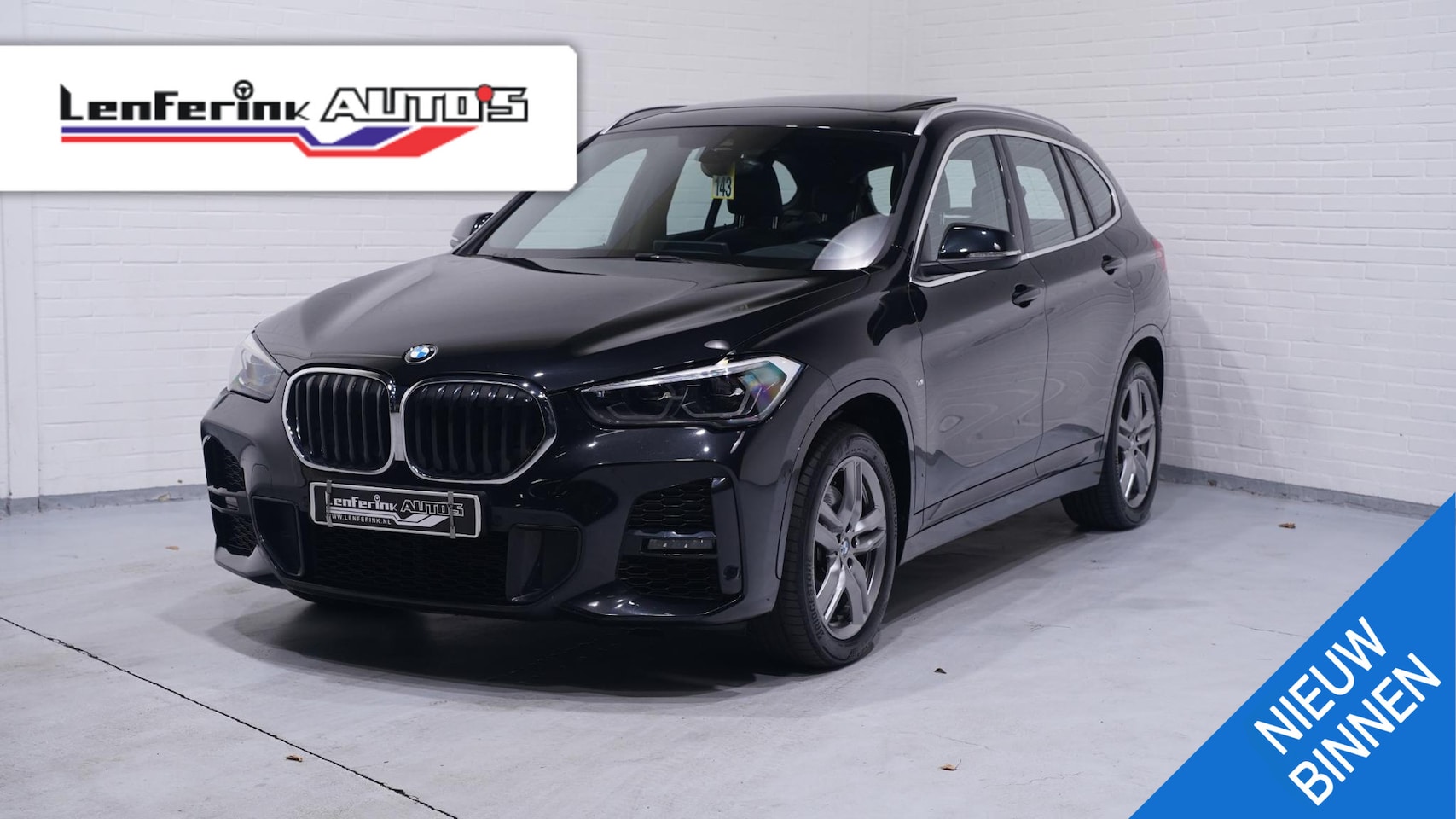 BMW X1 - sDrive20i M Sport Panoramadak 1e Eig. NAP Head up Camera Apple Carplay Led koplampen - AutoWereld.nl