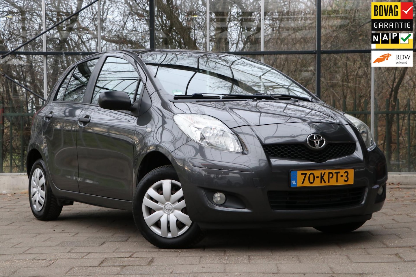 Toyota Yaris - 1.0 VVTi Acces / Airco / Trekhaak / Rijklaarprijs! / 12mnd Bovag garantie - AutoWereld.nl