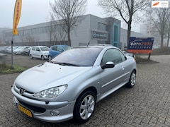 Peugeot 206 CC - 1.6-16V - AIRCO - STOELVERWARMING - CABRIO