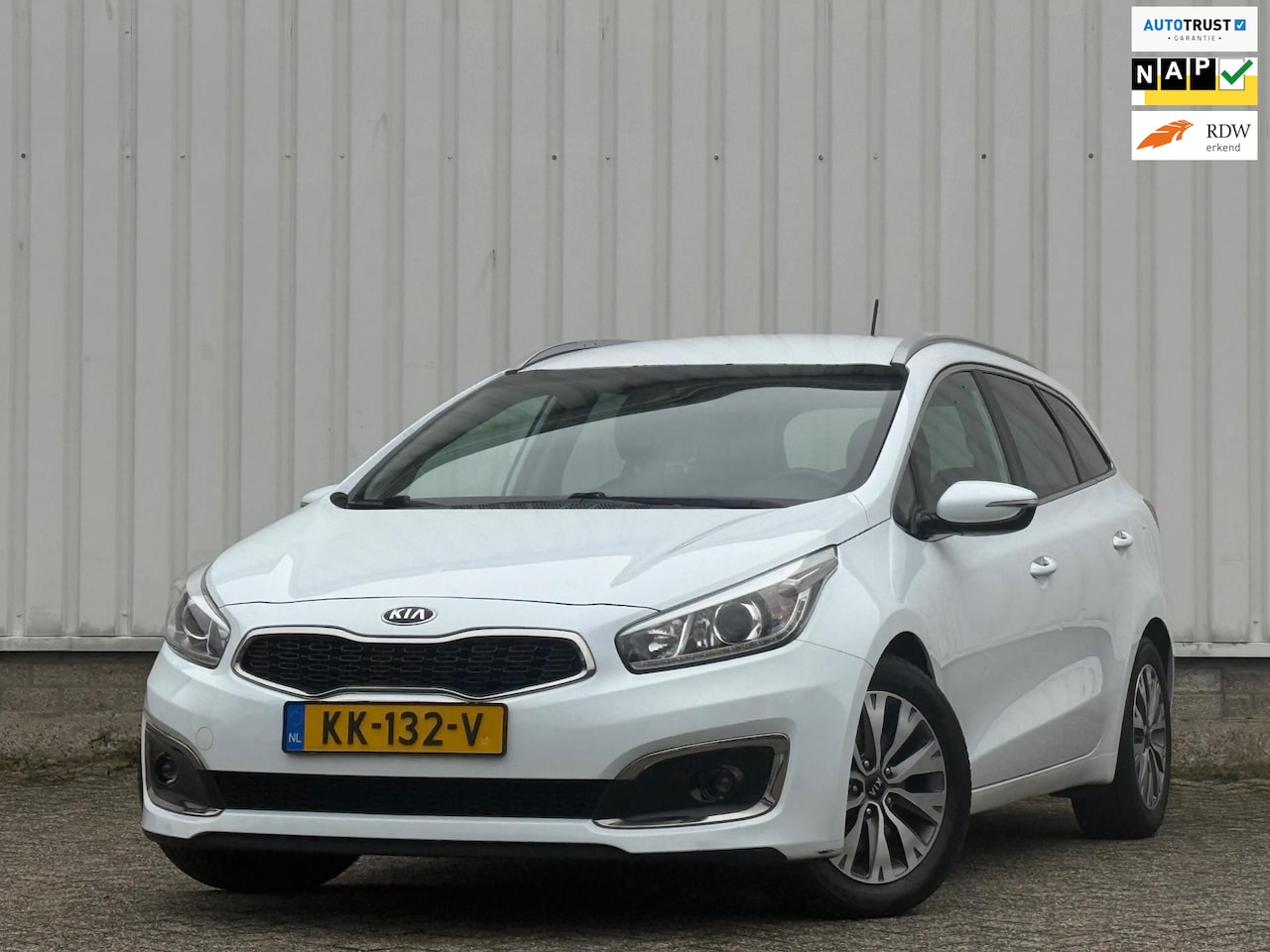 Kia Cee'd Sportswagon - 1.6 GDI DynamicLine 2e Eigenaar,Climate,Navi,Camera,Cruise,LMV,PDC,N.A.P!Apk tot 06-04-202 - AutoWereld.nl