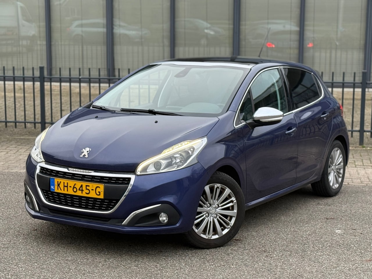 Peugeot 208 - 1.2 PureTech Allure | N APK | Pano - AutoWereld.nl