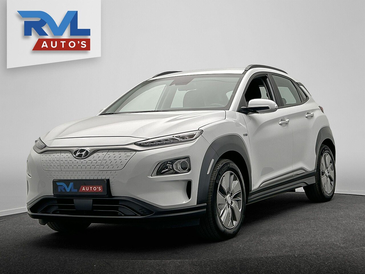 Hyundai Kona Electric - EV Comfort 39 kWh * 1e Eigenaar * Carplay Adaptive-cruise Navigatie Camera - AutoWereld.nl