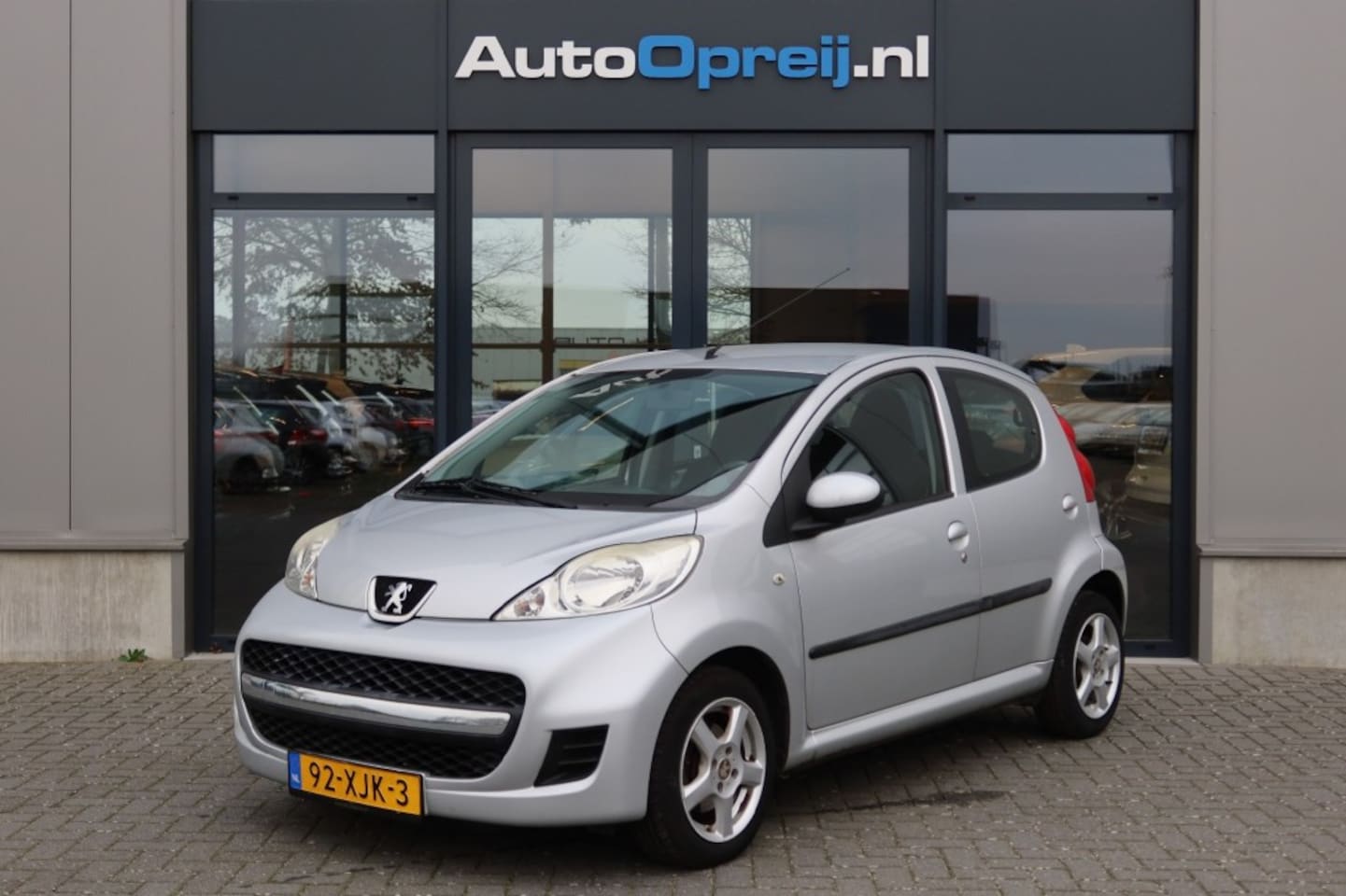 Peugeot 107 - 1.0-12V XS 5drs. AUTOMAAT - AutoWereld.nl
