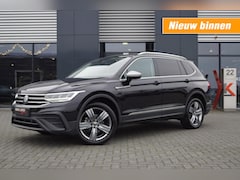 Volkswagen Tiguan Allspace - 1.5 TSI DSG/ 7 persoons /Panodak/ Camera /Trekhaak/ AppConnect /Ergocomfort stoelen/ACC/Na