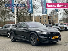 Ford Mustang Mach-E - RWD 75 kWh - Panorama, Carplay, Navi, Leer, Camera, Stoel/Stuur Verwarm