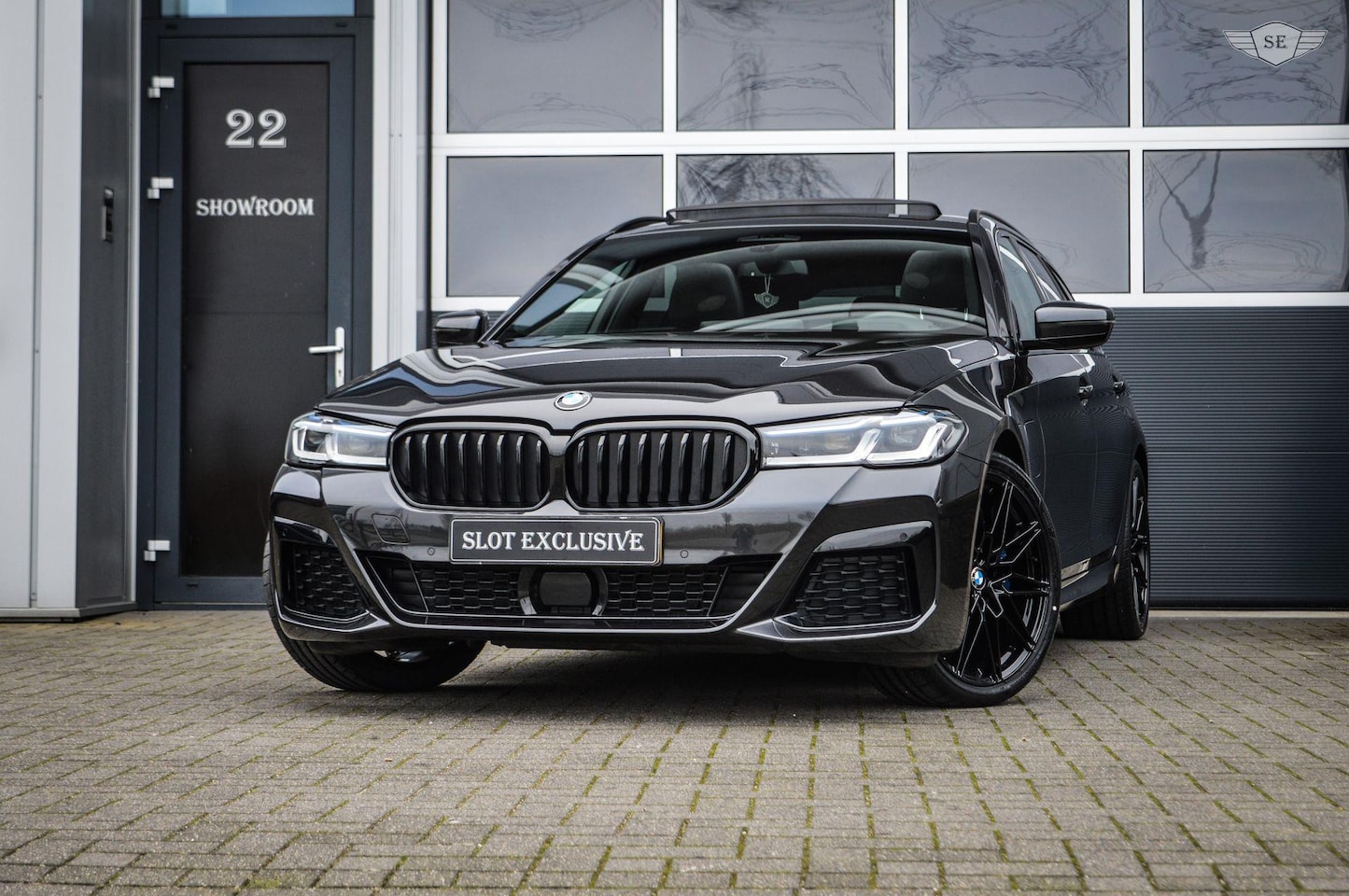BMW 5-serie Touring - 530e xDrive|HIGH EXECUTIVE|PANO|H&K|LEDER - AutoWereld.nl