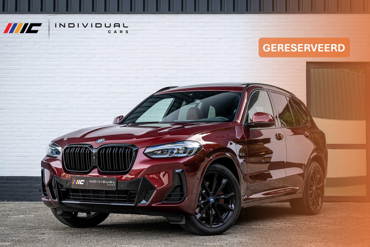 BMW X3 - xDrive30e M-Sport INDIVIDUAL Carbon Tartufo Pano - AutoWereld.nl