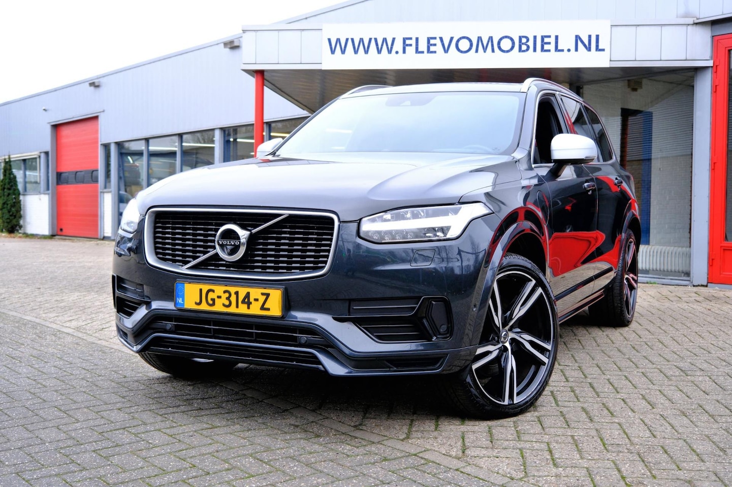 Volvo XC90 - 2.0 T8 Twin Engine AWD R-Design 7-pers Aut. Pano|Bowers&Wilkins|Leder|360Cam|Enz! - AutoWereld.nl