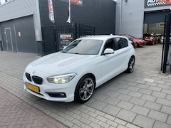 BMW 1-serie - 116i Essential Sport Airco 6Bak PDC NAP APK