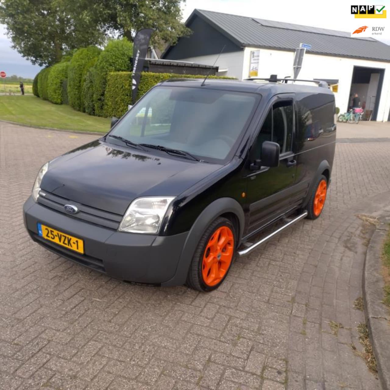 Ford Transit Connect - T200S 1.8 TDCi Airco Spoiler, Trekhaak, 18Inch, Centrale vergrendeling - AutoWereld.nl