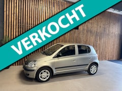 Toyota Yaris - 1.0 VVT-i Luna Airco, Trekhaak