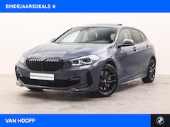 BMW 1-serie - 118i High Executive M Sport Automaat / Panoramadak / Sportstoelen / Adaptieve LED / Achter