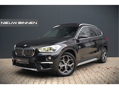 BMW X1 - sDrive18i High Executive X Line | Panoramadak | Harman Kardon | Memory Seat | Head-Up Disp