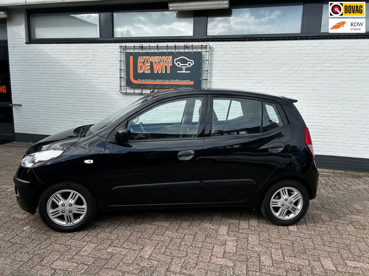 Hyundai i10 - 1.1 Active Orange Babies automaat - AutoWereld.nl
