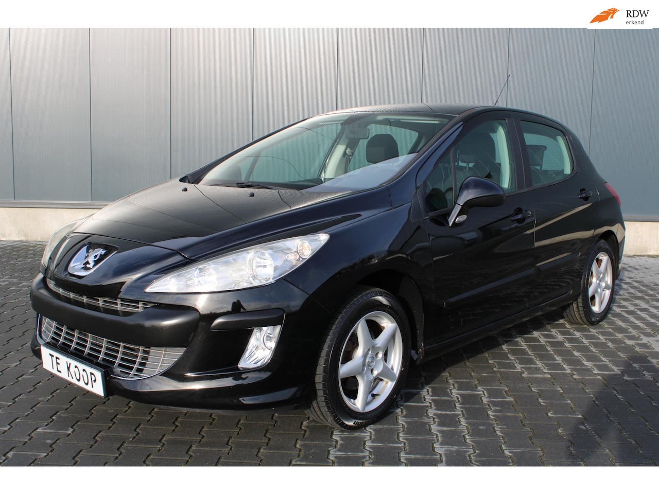 Peugeot 308 - 1.6 VTi XS 4 nieuwe ALL-season banden Trekhaak - AutoWereld.nl