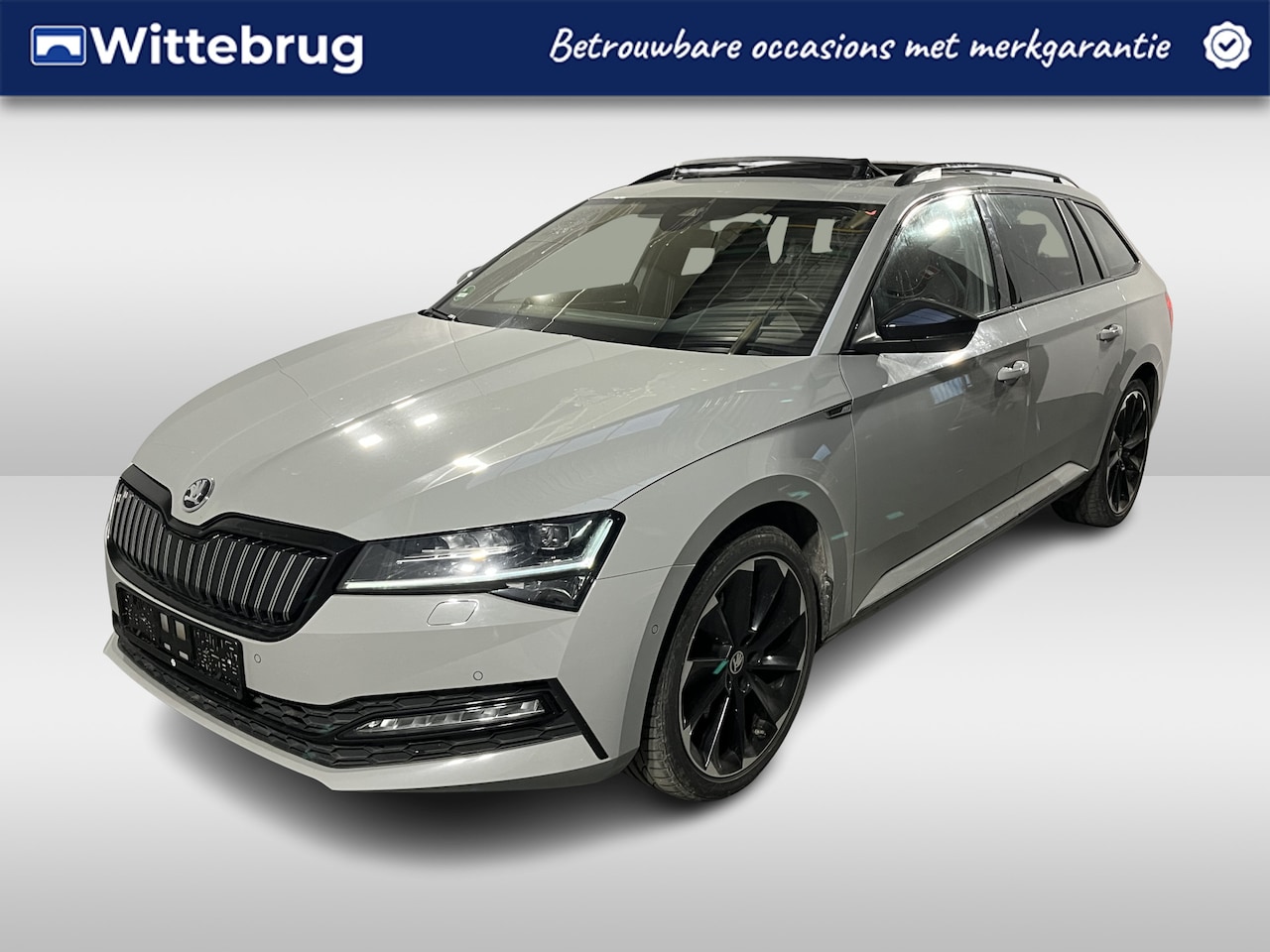 Skoda Superb Combi - 1.4 TSI iV Sportline Business / AUTOMAAT/ PANO/ CANTON AUDIO/ ALCANTARA/ CAMERA/ PARK. SEN - AutoWereld.nl