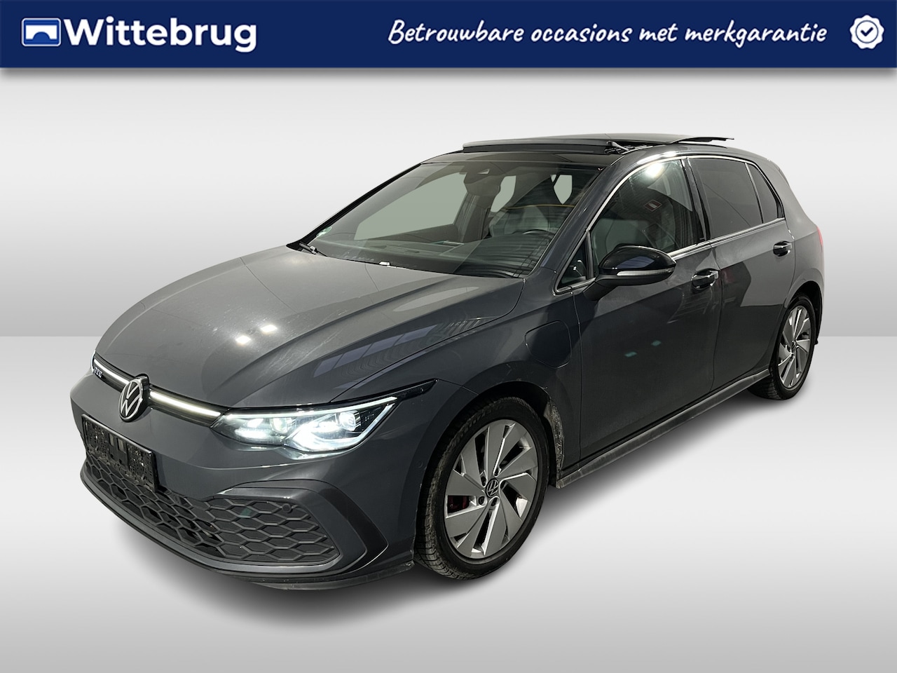 Volkswagen Golf - 1.4 eHybrid GTE / AUTOMAAT/ PANO/ LEDER/ MATRIX/ MEMORY SEATS/ PARK. SENSOREN + CAMERA/ DO - AutoWereld.nl