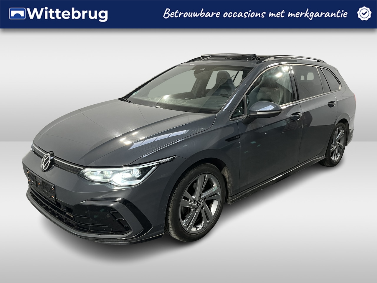 Volkswagen Golf Variant - 1.5 eTSI R-Line / AUTOMAAT/ PANO/ IQ. LIGHT V & A/ STUUR + STOEL VERWARM./ CAMERA/ ACC/ AP - AutoWereld.nl