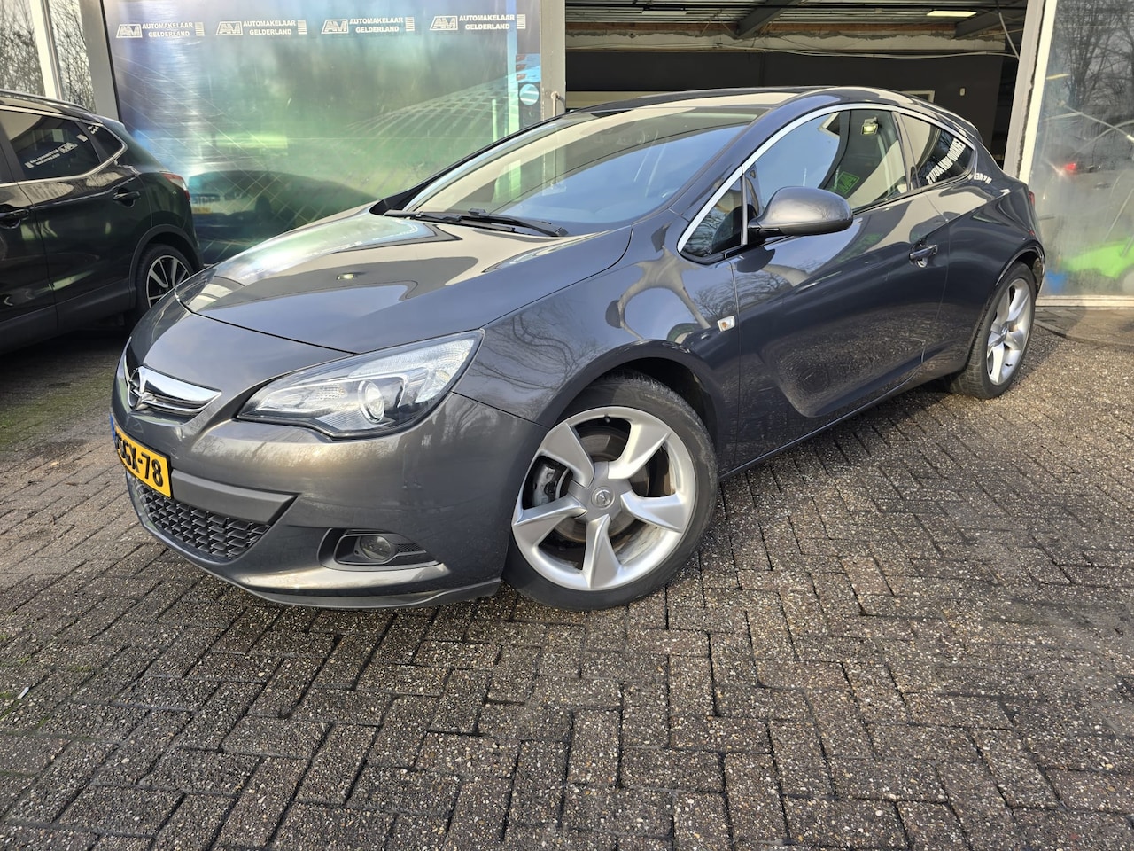 Opel Astra GTC - 1.4 Turbo Sport | 12MND GARANTIE | PANO | NAVI | PDC | CRUISE | LMV - AutoWereld.nl