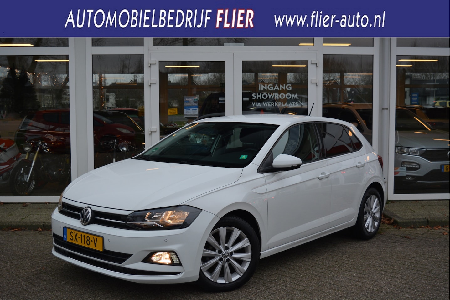 Volkswagen Polo - 1.0 TSI Highline Executive | Adaptive | Clima | PDC V+A | CarPlay | Orig. NL | NAP | - AutoWereld.nl