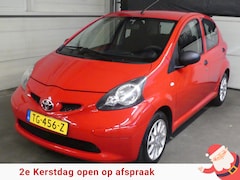 Toyota Aygo - 1.0-12V - 5 deurs - Lichtmetalen velgen - Mooie auto