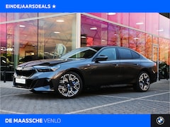 BMW 5-serie - 550e xDrive M Sport Automaat / Trekhaak / Bowers & Wilkins / Parking Assistant Professiona
