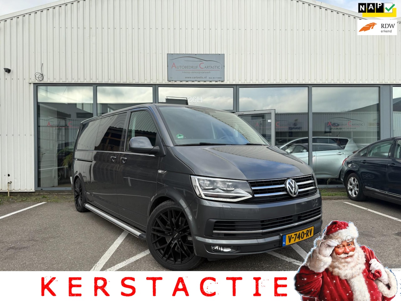 Volkswagen Transporter - 2.0 TDI L2H1 DC Highline 204 pk | DSG | ACC | PDC |NAVI | CUSTOM INTERIEUR | VERLAAGD | DU - AutoWereld.nl