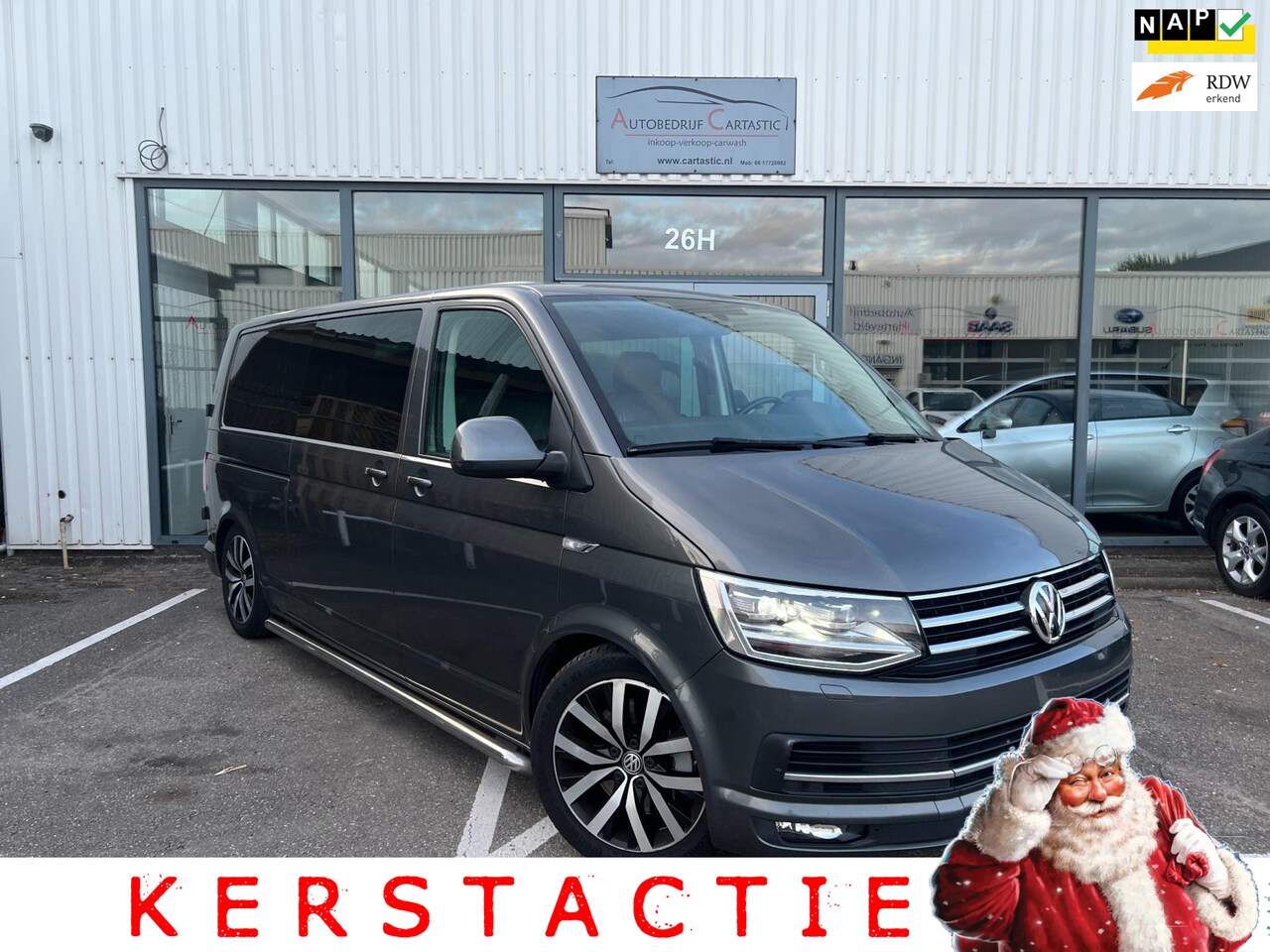 Volkswagen Transporter - 2.0 TDI L2H1 DC Highline DSG | ACC | SCHUIFDAK | NAVI \ LEER | STOELVERWARMING | CAMERA | - AutoWereld.nl