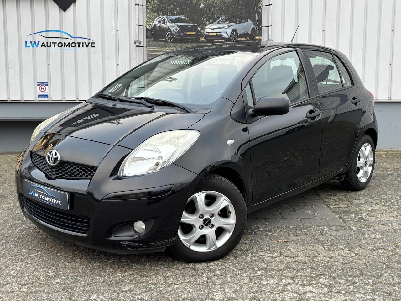 Toyota Yaris - 1.3 VVTi Aspiration Limited | 4-cilinder | Airco | 5-drs - AutoWereld.nl