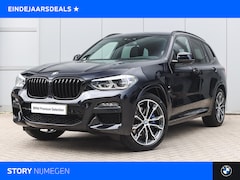 BMW X3 - xDrive20i High Executive M Sport Automaat / Trekhaak / Sportstoelen / Achteruitrijcamera /