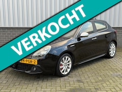 Alfa Romeo Giulietta - 1.4 T Distinctive |Airco|Navi|Leder|Pano|CruiseCtrl|PDC|