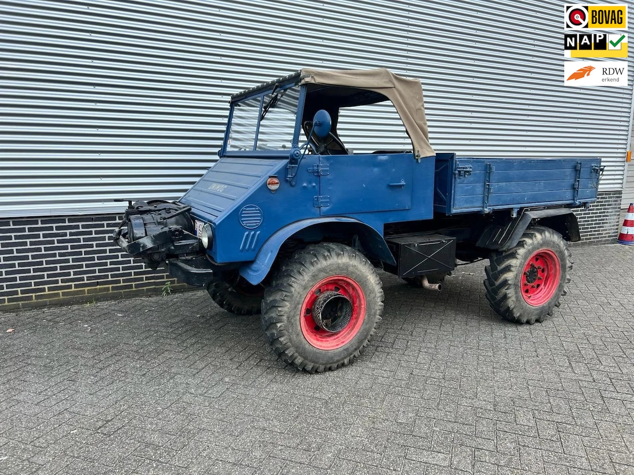 Mercedes-Benz Unimog - Bosbouw lieren voor en achter - AutoWereld.nl