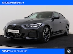 BMW i4 - eDrive40 M Sport / Achteruitrijcamera / Stoelverwarming / Widescreen Display / Active Crui