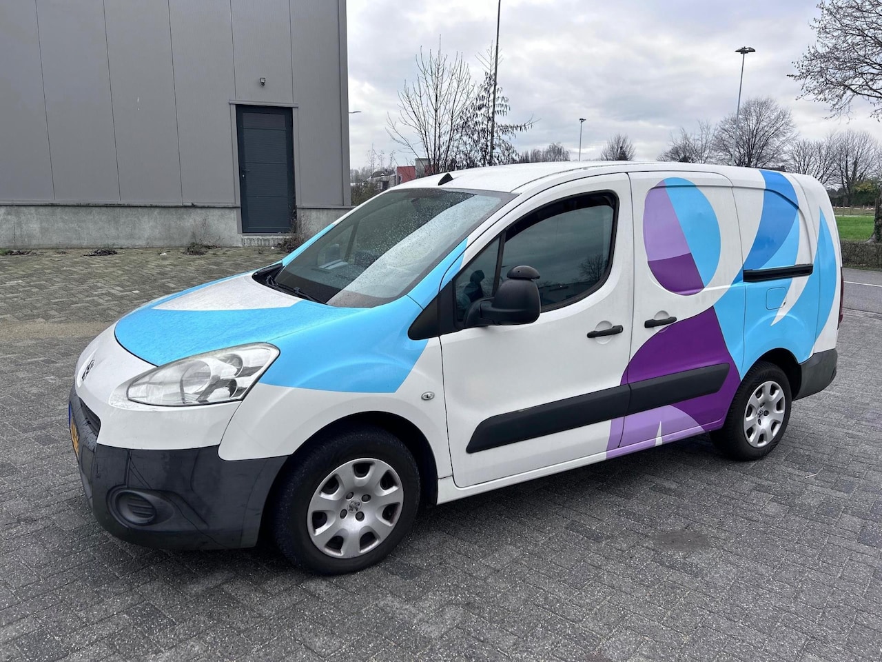 Peugeot Partner - 122 1.6 e-HDI L2 XT Profit + 2x schuifdeur Navi Airco - AutoWereld.nl