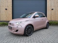 Fiat 500e - La Prima 42 kWh 3+1 *Leder *Carplay *Unieke kleur