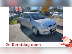 Hyundai i20 - 1.4i DynamicVersion AIRCO