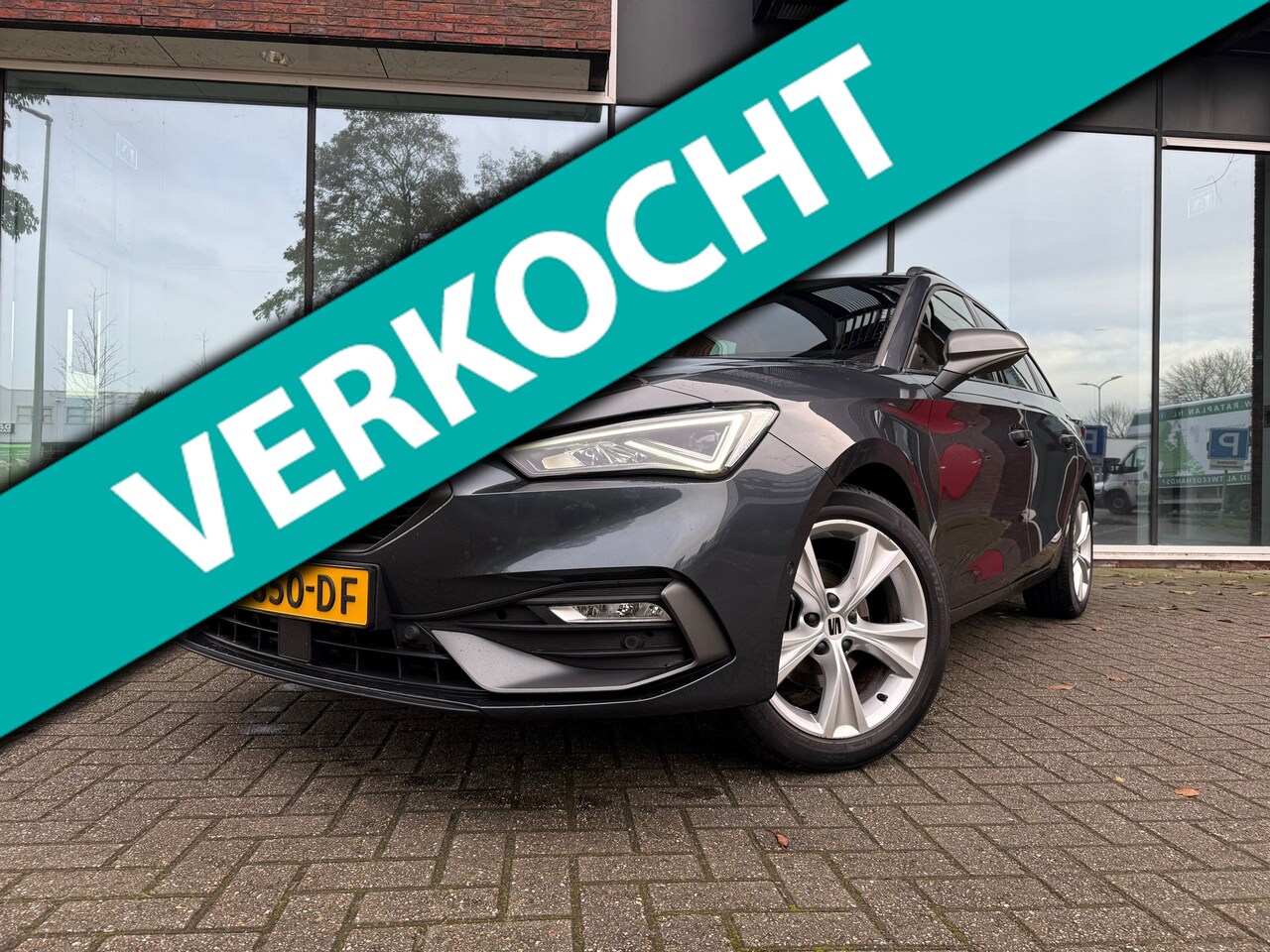 SEAT Leon Sportstourer - 1.0 TSI FR Business Intense - Navi - Parkeerhulp - Climate - Org.NL - AutoWereld.nl