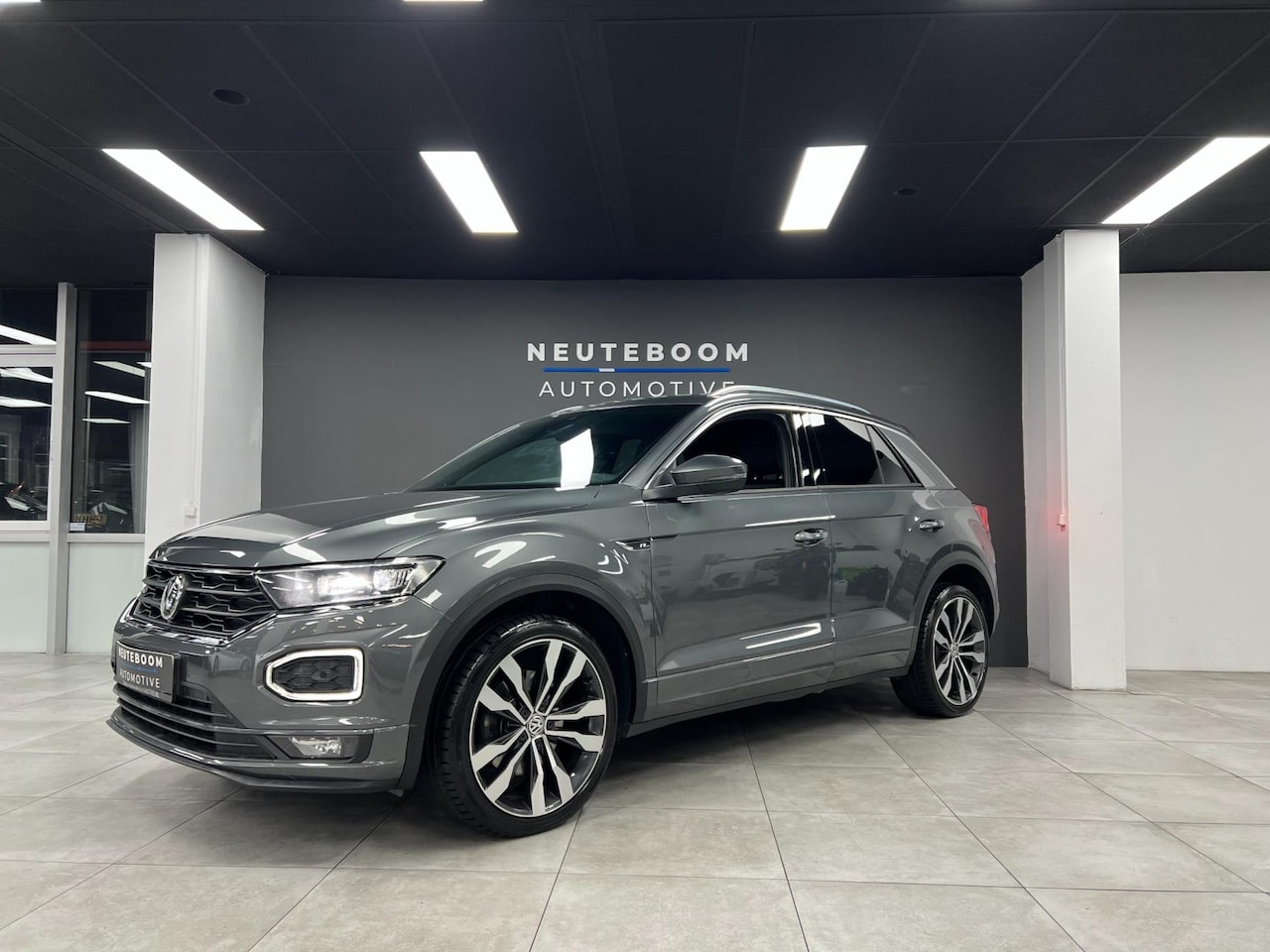 Volkswagen T-Roc - 1.5 TSI R-LINE | Virtual |Lane|ACC|Keyless| - AutoWereld.nl