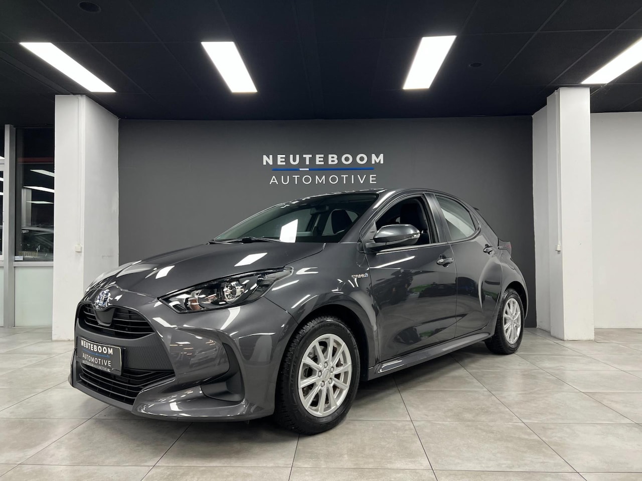 Toyota Yaris - 1.5 Hybrid | Carplay | Camera | Cruise | Lane | - AutoWereld.nl