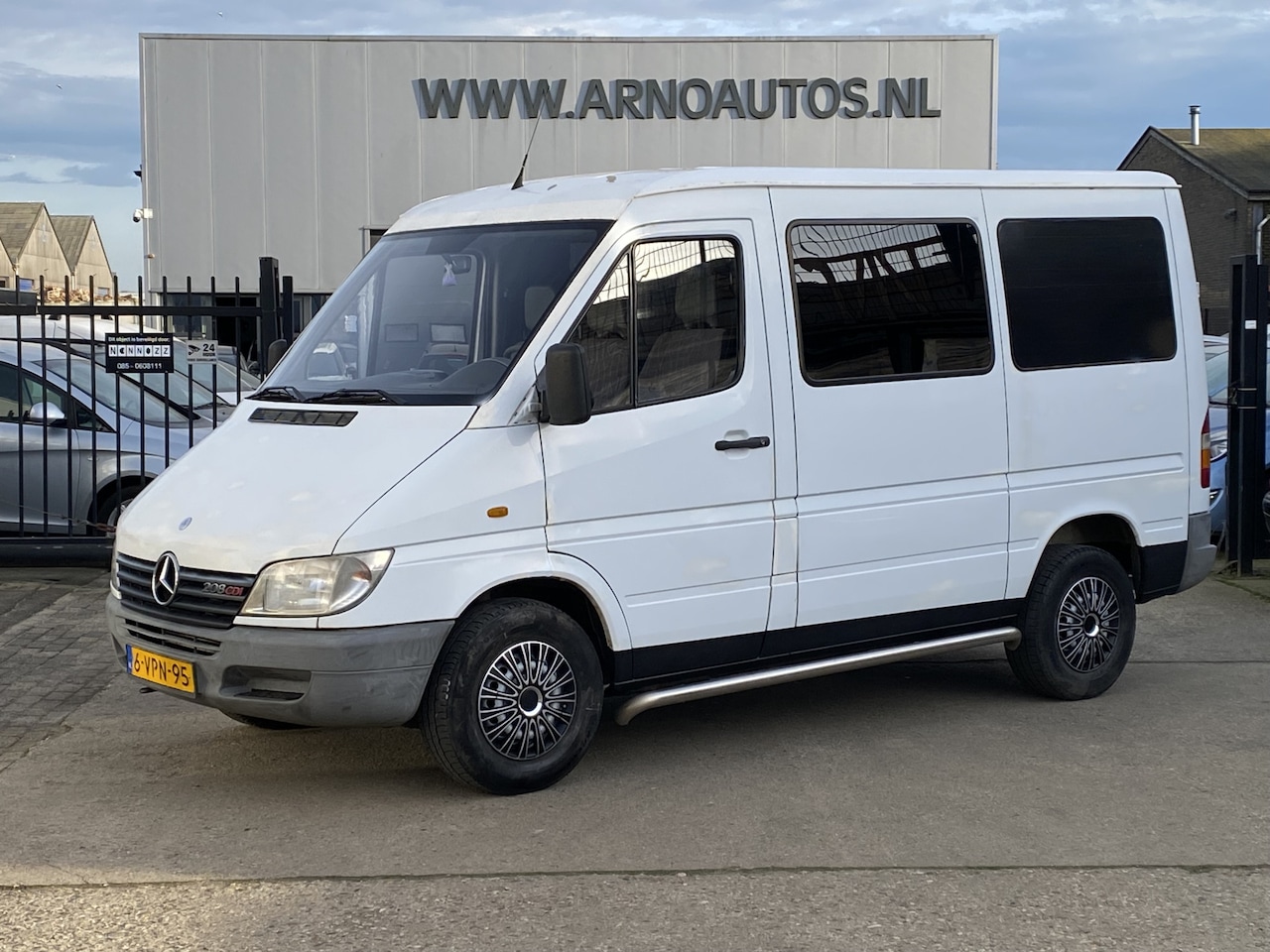 Mercedes-Benz Sprinter - 208 CDI 2.2 300 DUBBEL CABINE, 6-PERSOONS, APK TOT 12-12-26, SCHUIFDEUR RECHTS, RADIO-CD-M - AutoWereld.nl